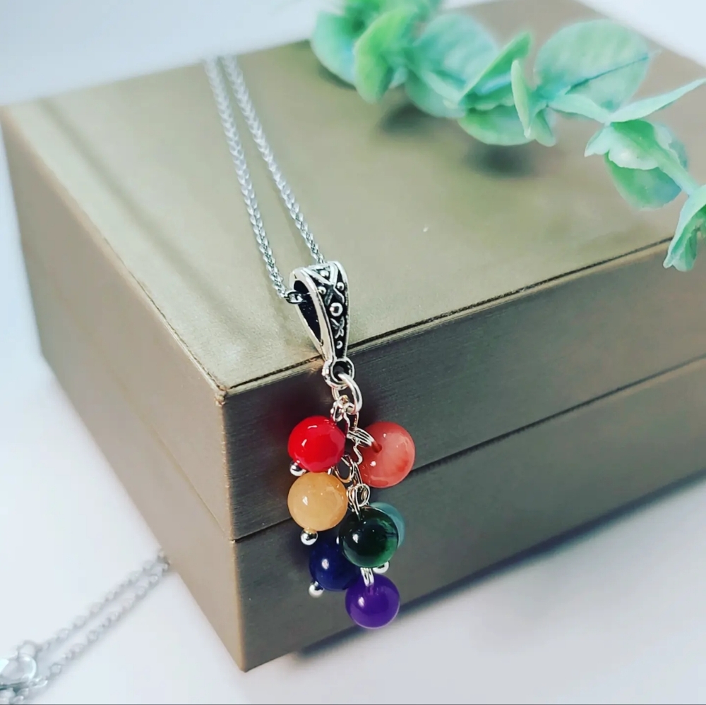 7 chackra pendant